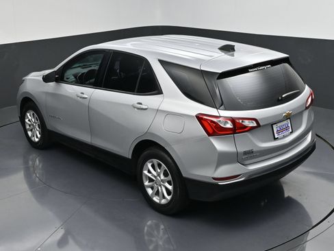 Used 2018 Chevrolet Equinox LS FWD image 44