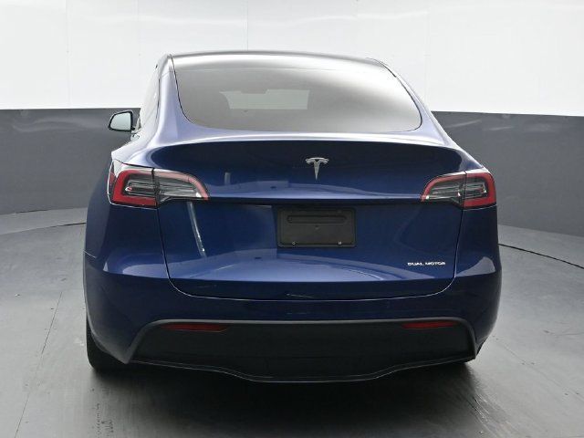 Used 2023 Tesla Model Y Long Range AWD/4WD image 4