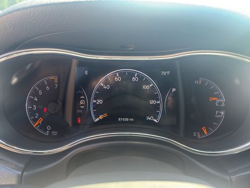 Used 2018 Jeep Grand Cherokee Limited AWD/4WD image 23