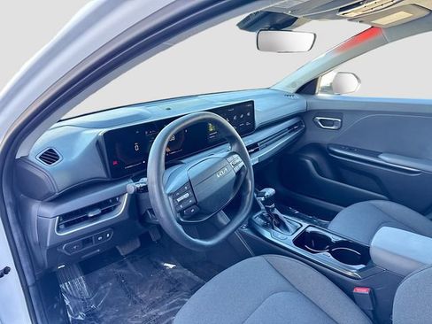 Used 2025 Kia K4 FWD image 9