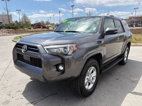 Used 2021 Toyota 4Runner SR5 Premium w/ Moonroof Package AWD/4WD image 3