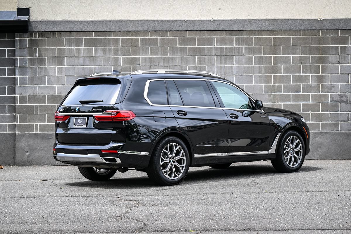 Used 2020 BMW X7 xDrive40i w/ Premium Package AWD/4WD image 3