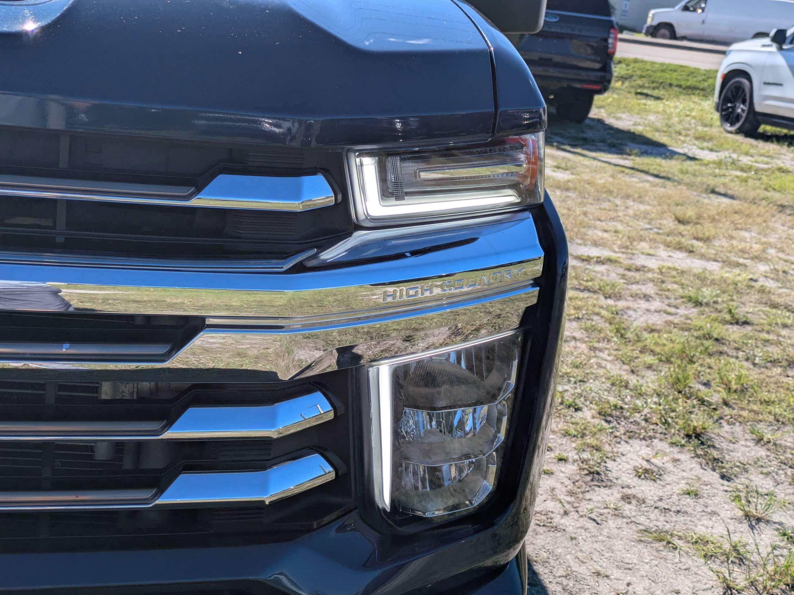 Used 2023 Chevrolet Silverado 3500 High Country AWD/4WD image 8