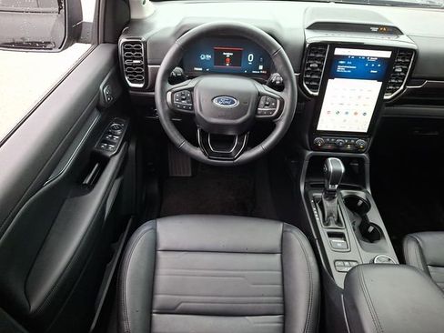Used 2025 Ford Ranger Lariat w/ FX4 Off-Road Package AWD/4WD image 11