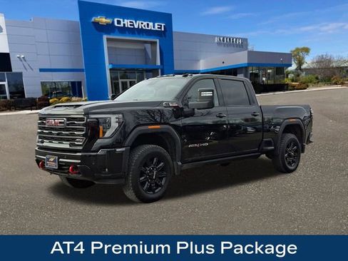 Used 2025 GMC Sierra 2500 AT4 w/ AT4 Premium Plus Package image 4