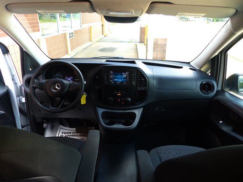 Used 2022 Mercedes-Benz Metris image 37