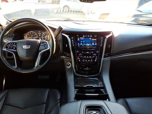 Used 2015 Cadillac Escalade Platinum image 8