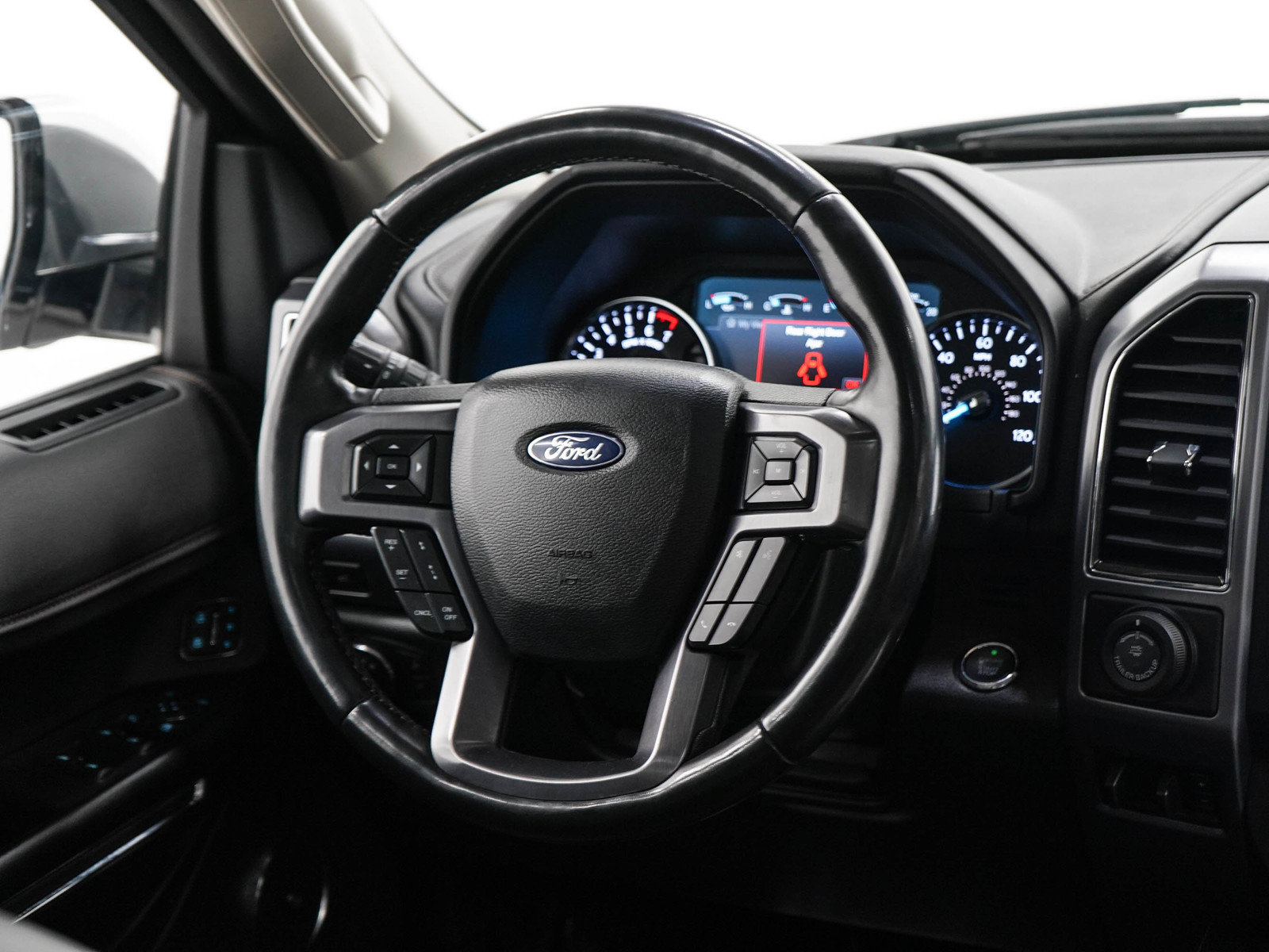 Used 2019 Ford Expedition Platinum AWD/4WD image 15