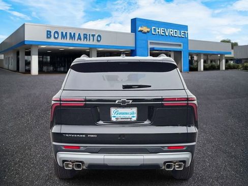 New 2026 Chevrolet Traverse LT w/ Sun and Wheel Package AWD/4WD image 4