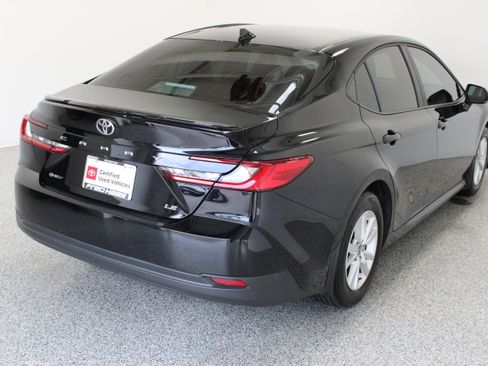 Used 2026 Toyota Camry LE w/ Convenience Package FWD image 7