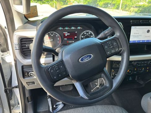Used 2023 Ford F250 XL w/ STX Appearance Package AWD/4WD image 28