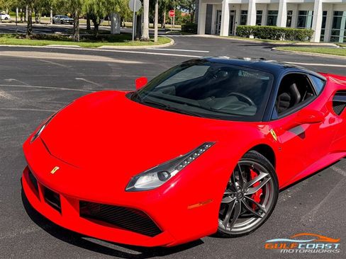 Used 2019 Ferrari 488 GTB RWD image 9