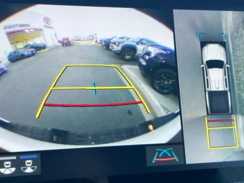 Certified 2023 Toyota Tacoma TRD Off-Road image 15