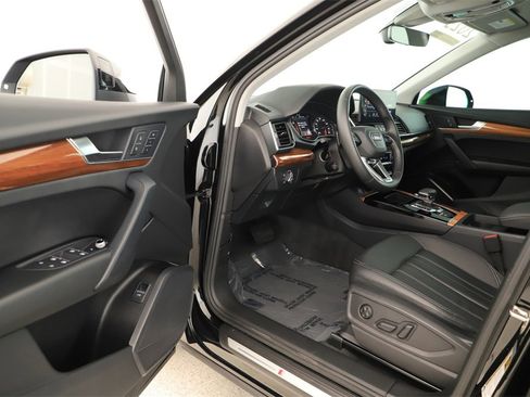 Certified 2023 Audi Q5 2.0T Premium w/ Convenience Package image 14