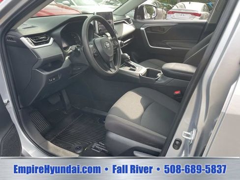 Used 2023 Toyota RAV4 LE AWD/4WD image 18