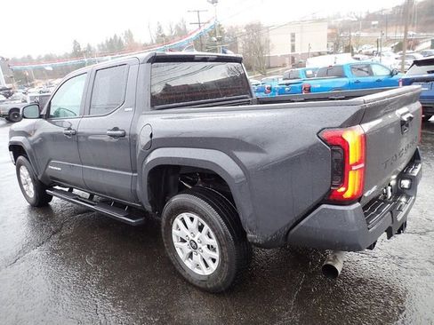 Used 2026 Toyota Tacoma SR5 image 3