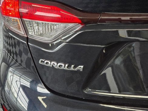 Certified 2023 Toyota Corolla SE w/ SE Package image 13