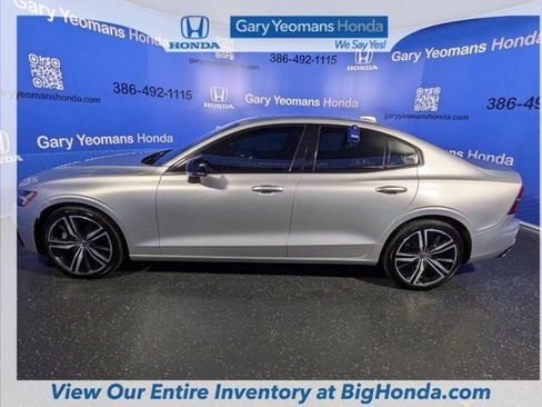 Used 2022 Volvo S60 B5 R-Design w/ Advanced Package image 7