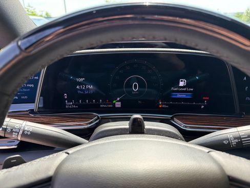 Used 2023 Cadillac Escalade ESV Premium Luxury RWD image 24