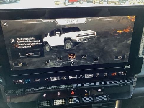 New 2025 GMC Hummer EV 2X image 44