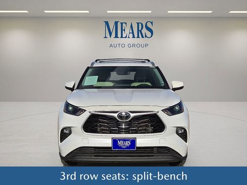 Used 2022 Toyota Highlander XLE image 9