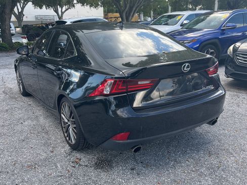 Used 2016 Lexus IS 200t image 5