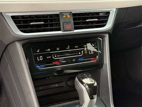 New 2026 Volkswagen Taos SE image 21