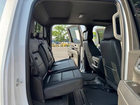 Used 2025 GMC Sierra 3500 Denali w/ Denali Reserve Package AWD/4WD image 33