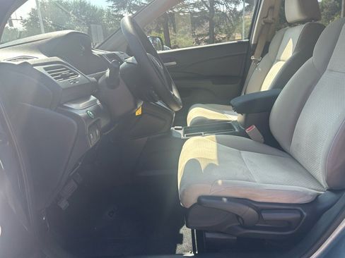 Used 2016 Honda CR-V SE image 6