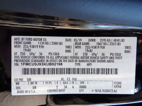 Used 2019 Ford Escape Titanium image 33