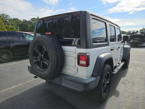 Used 2022 Jeep Wrangler Unlimited Sport AWD/4WD image 7