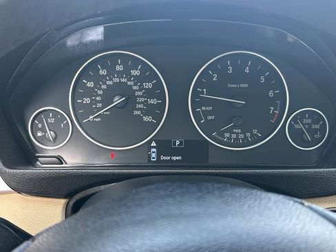 Used 2018 BMW 320i Sedan image 32