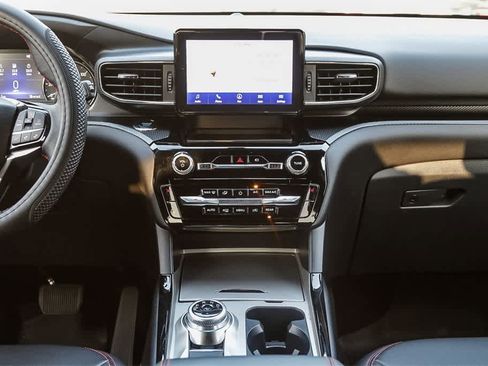 New 2023 Ford Explorer ST-Line w/ Class IV Trailer Tow Package image 13