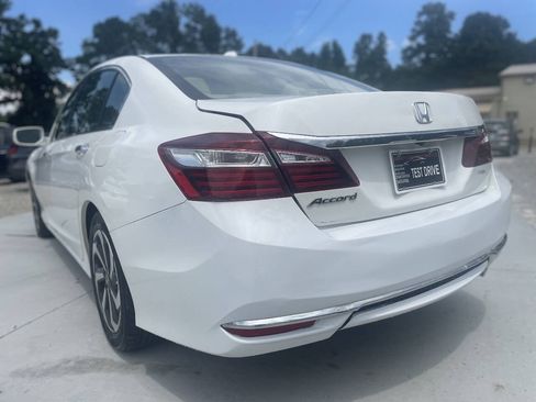 Used 2017 Honda Accord EX-L image 4