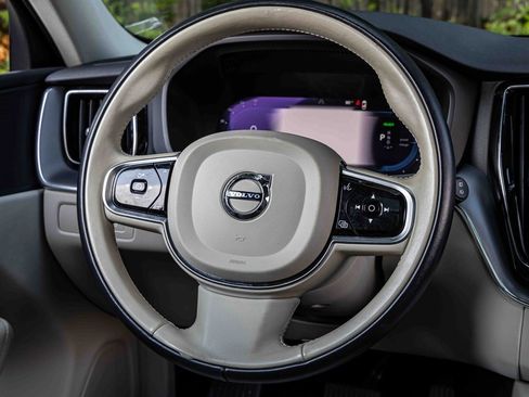 Used 2023 Volvo XC60 T8 Core image 13