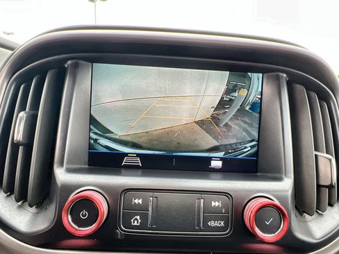 Used 2022 GMC Canyon AT4 w/ Trailering Package image 19