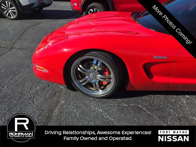 Used 2004 Chevrolet Corvette Coupe RWD image 9