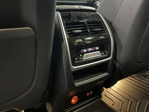 Used 2023 BMW X7 xDrive40i w/ Executive Package image 11