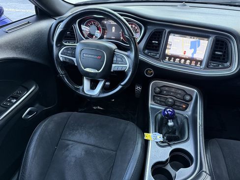 Used 2016 Dodge Challenger R/T Scat Pack w/ Leather Interior Group image 16