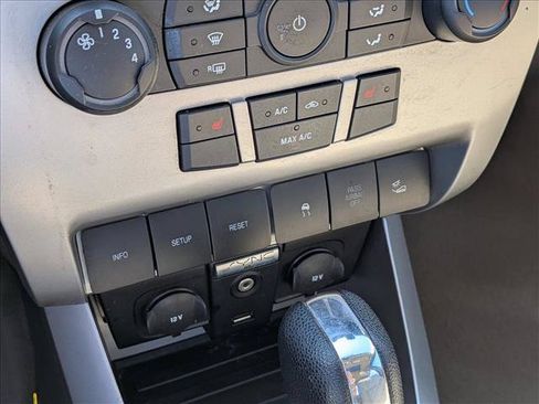 Used 2009 Ford Focus SEL FWD image 14