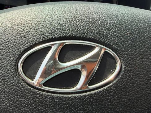 Used 2015 Hyundai Accent GS FWD image 24