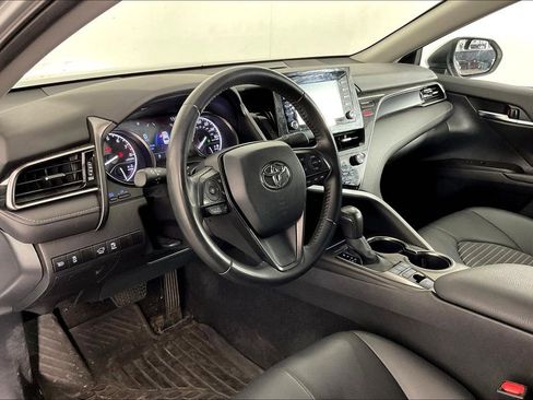 Used 2022 Toyota Camry SE image 18
