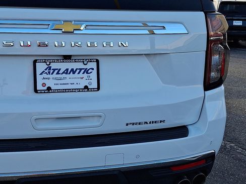 Used 2023 Chevrolet Suburban Premier RWD image 16