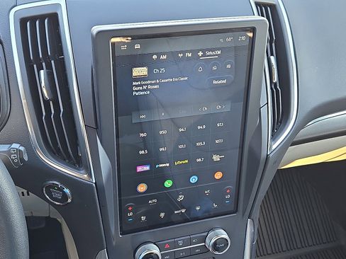 Certified 2024 Ford Edge Titanium image 17