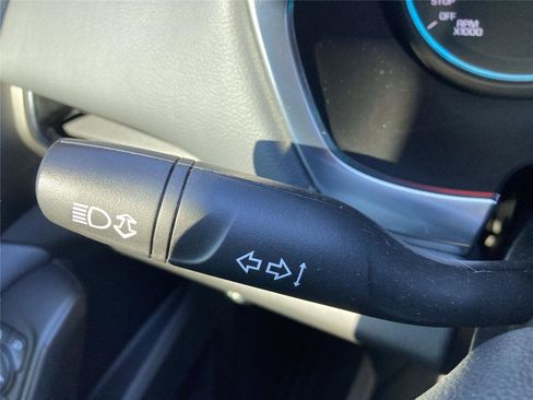 Used 2020 Chevrolet Traverse LT image 22