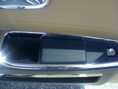 Used 2013 Rolls-Royce Ghost RWD image 70