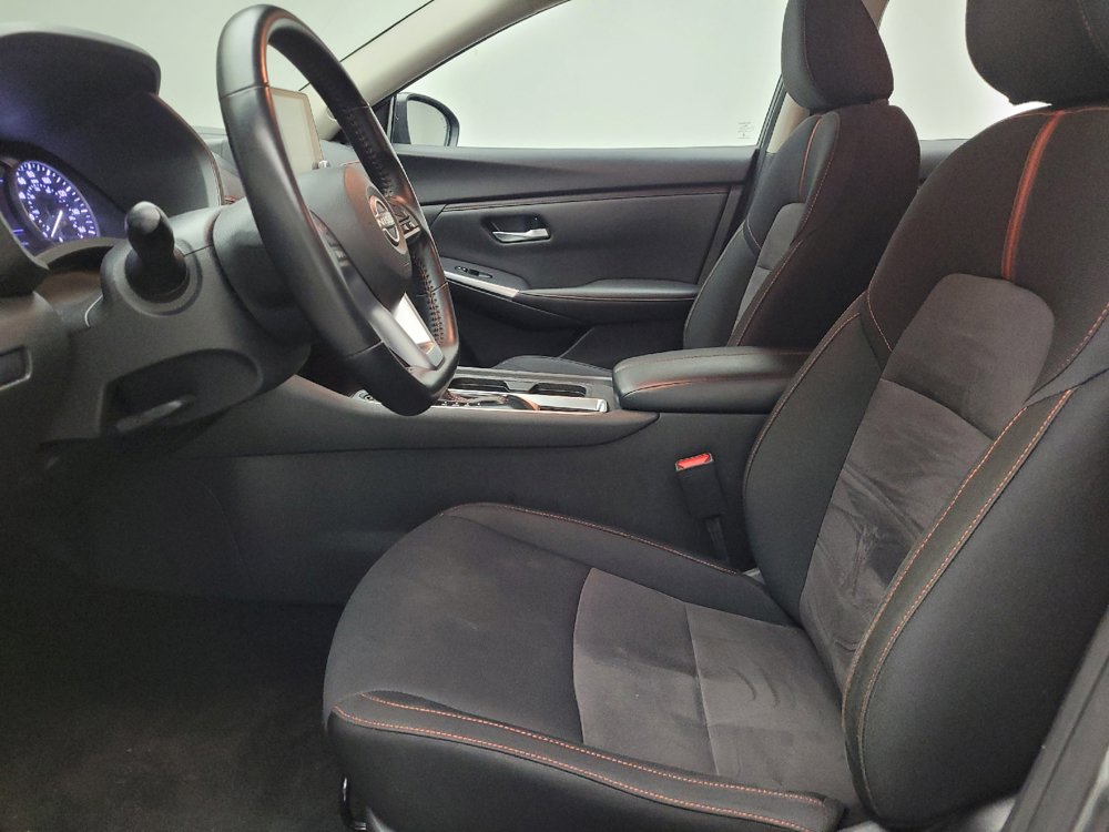 Used 2025 Nissan Sentra SR FWD image 17