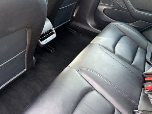 Used 2020 Tesla Model 3 Standard Range image 25