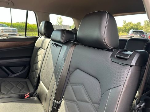 Used 2024 Volkswagen Atlas SE AWD/4WD image 24