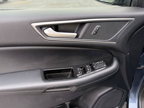 Used 2019 Ford Edge SEL w/ Equipment Group 201A AWD/4WD image 9